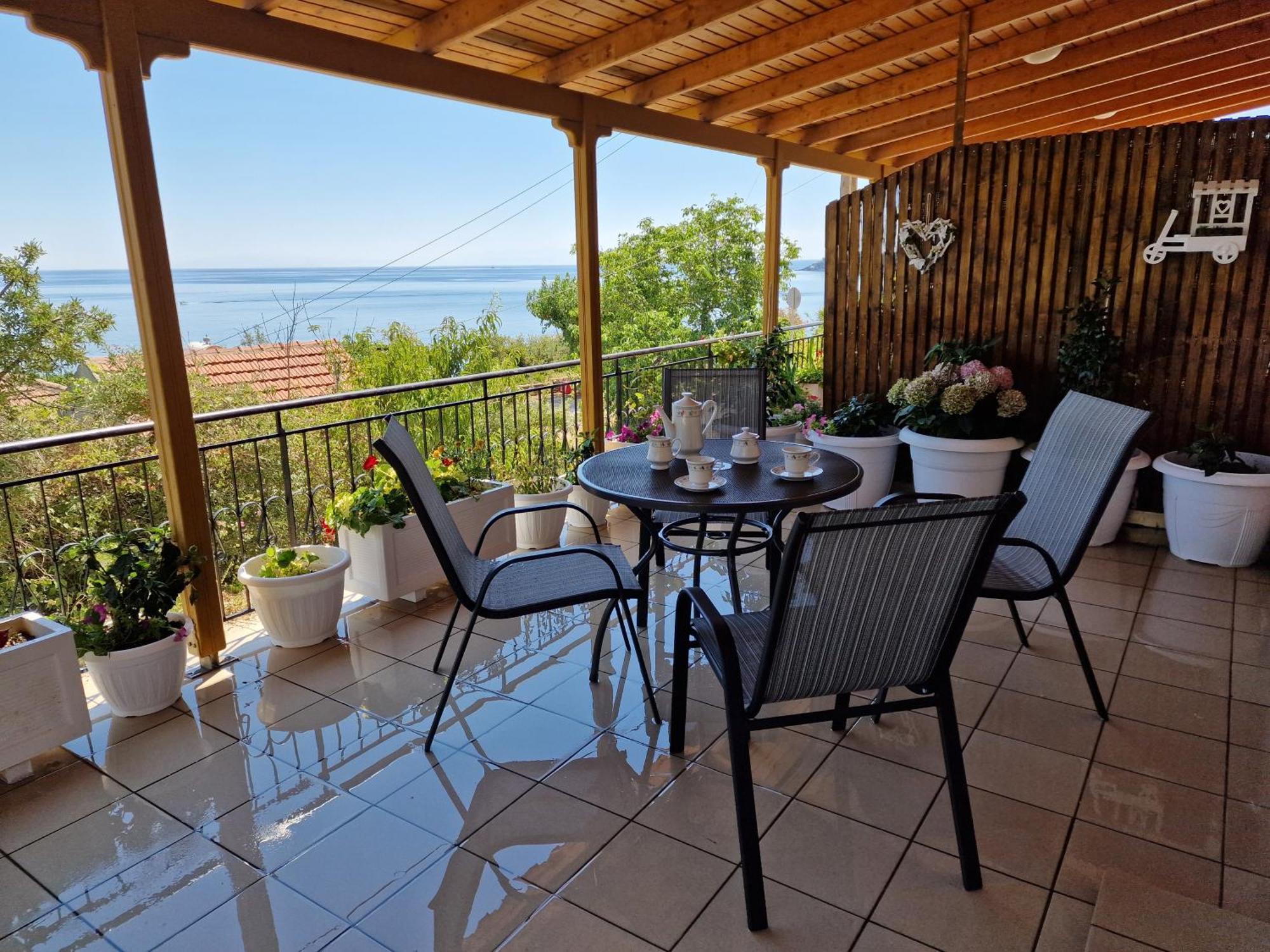 Dennis Seaview Apartment